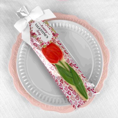 red hearts tall backer tulip