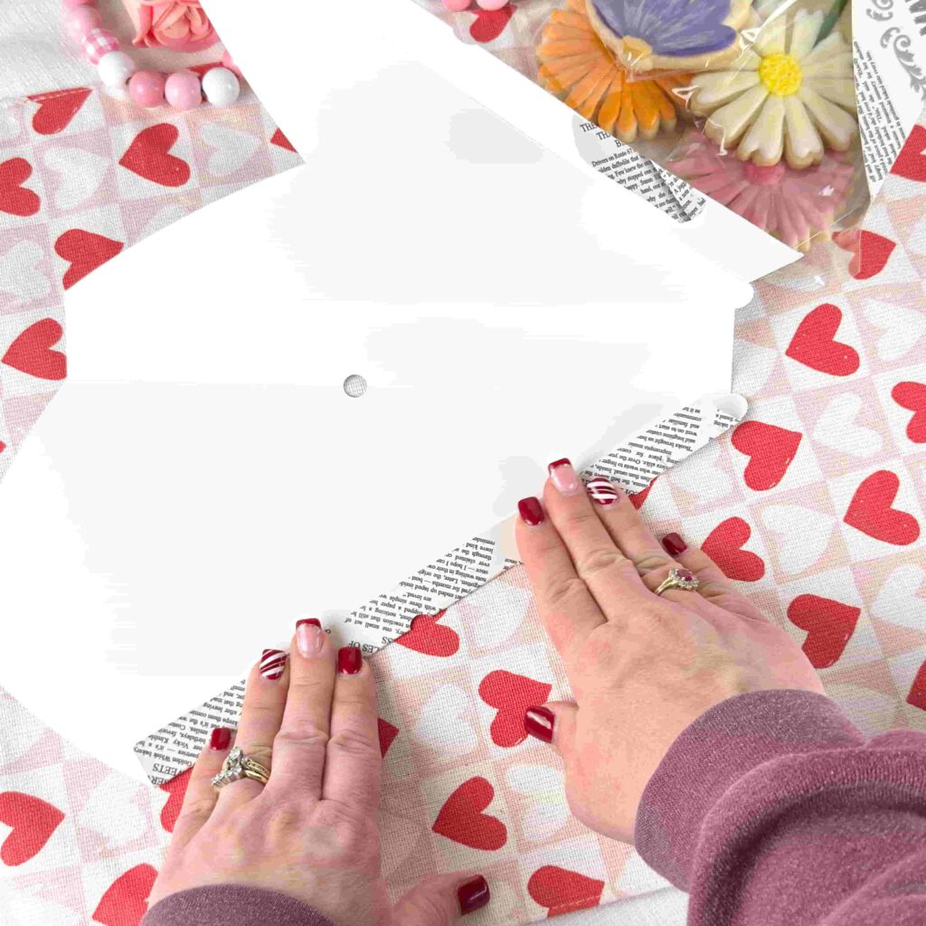 Creasing a Cookie Flower Box