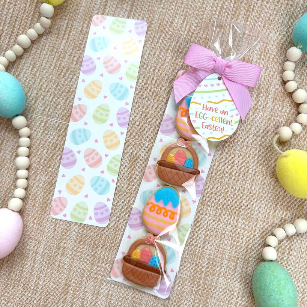 Eggcellent Easter tag on matching tall Easter backer with Easter Mini cookies