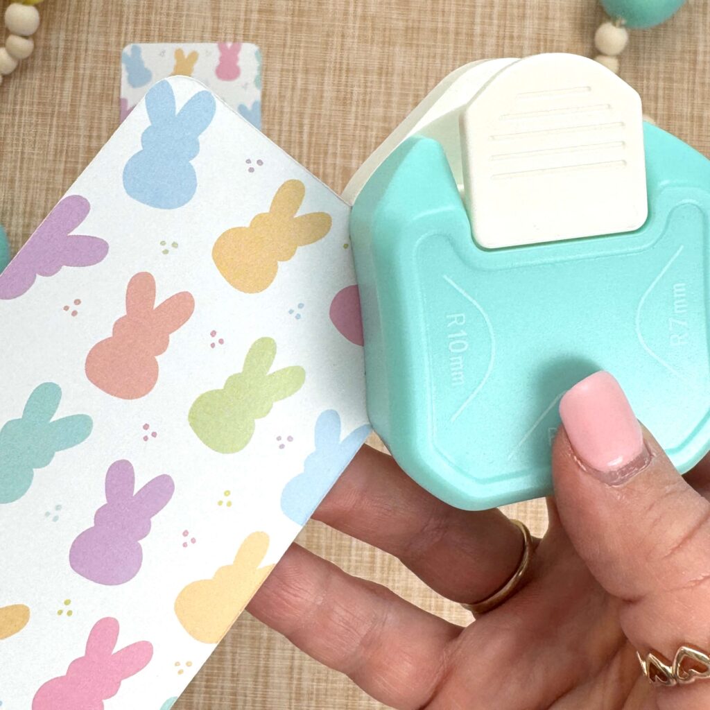 Corner rounder being used on tall abcker