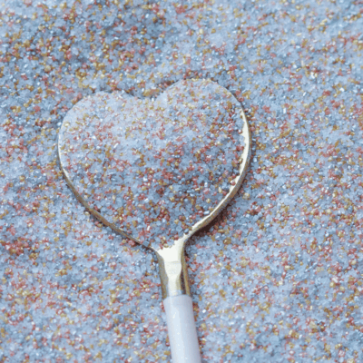 Magnetic sanding sugar (2)